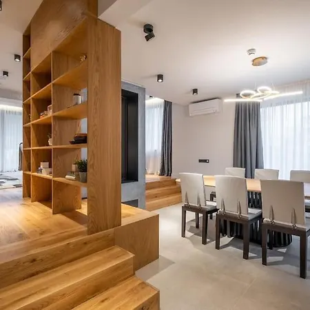 Luxurious House In An Exclusive Complex, Mount View 索菲亞