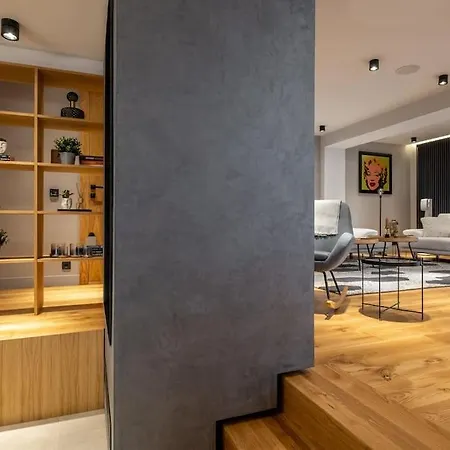 Luxurious House In An Exclusive Complex, Mount View 索菲亞
