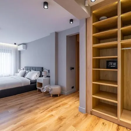 Luxurious House In An Exclusive Complex, Mount View 别墅 *