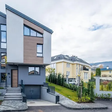 Luxurious House In An Exclusive Complex, Mount View Villa